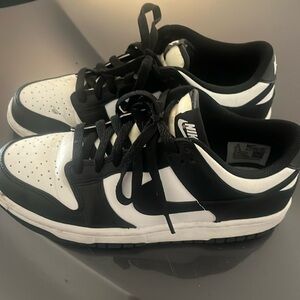 Nike Dunks Low Panda